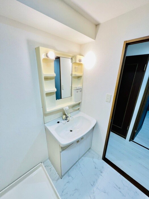 物件内観写真11　(洗面)