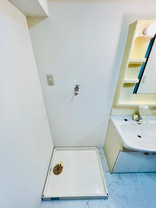 物件内観写真14　(洗濯機置場)