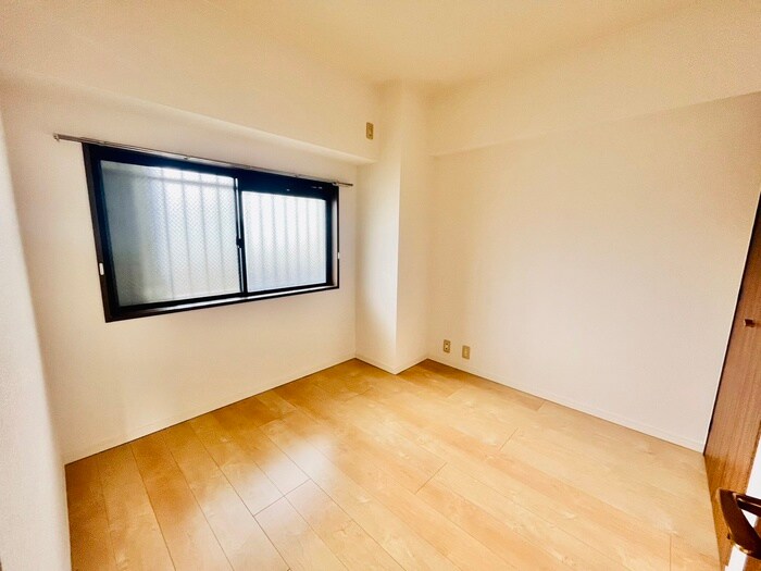 物件内観写真14　(居室)