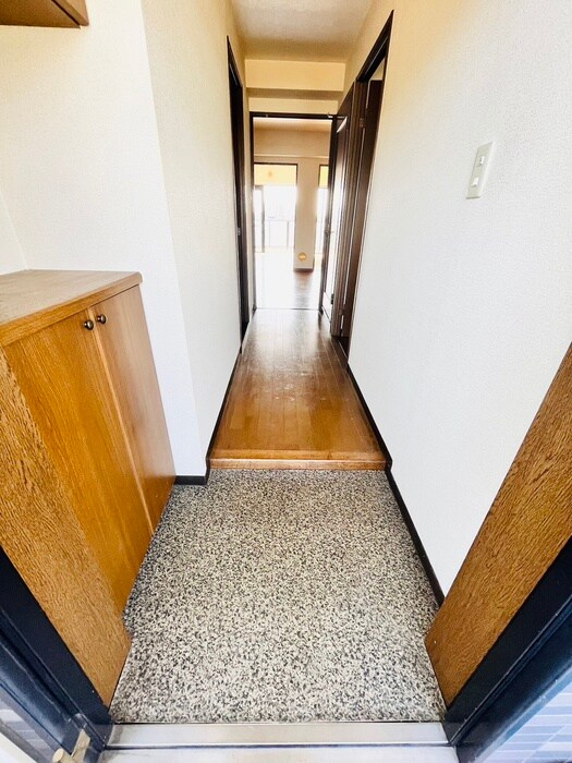 物件内観写真22　(玄関)