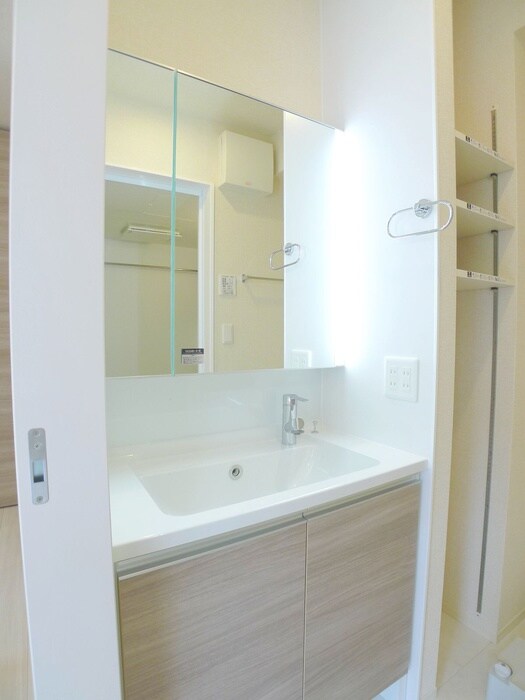 物件内観写真11　(洗面)