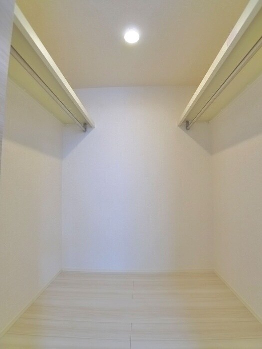 物件内観写真15　(収納)