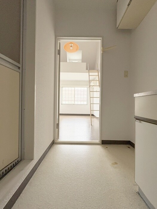 物件内観写真18　(廊下)