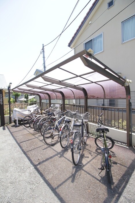 物件外観写真6　(駐輪場)