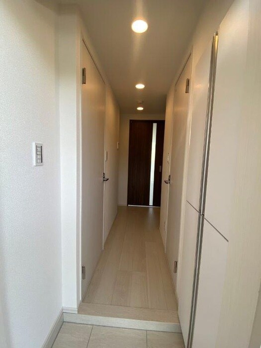 物件内観写真16　(玄関)