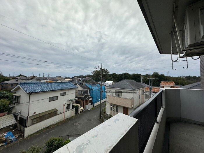 エクレ－ル・クレストの室内からの展望