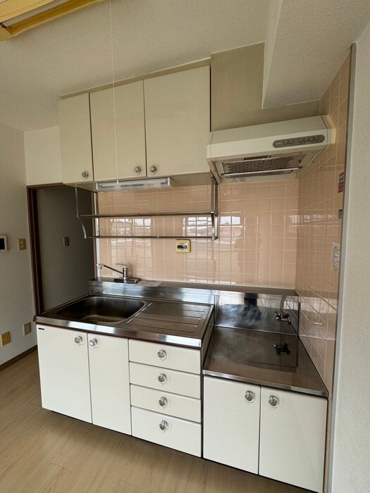 エクレ－ル・クレストのキッチン