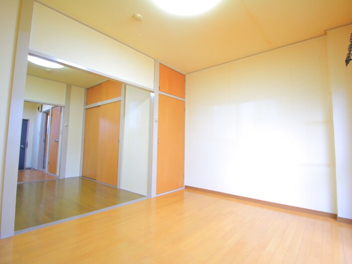 物件内観写真6　(居室)