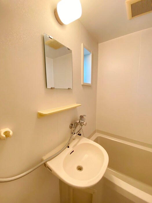 物件内観写真12　(洗面)