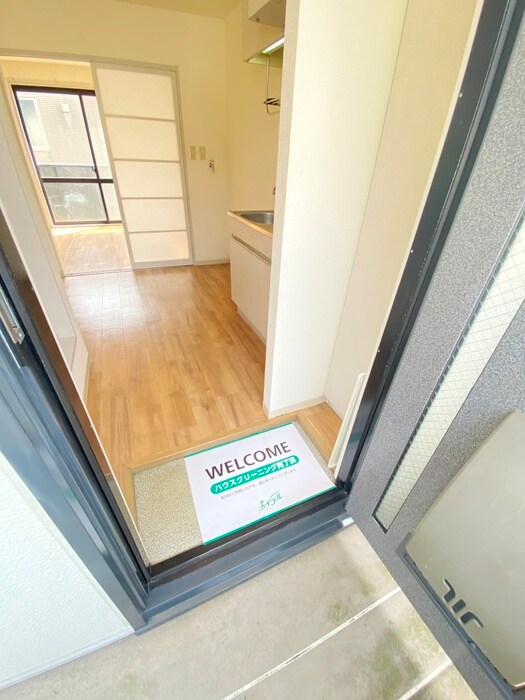 物件内観写真16　(玄関)