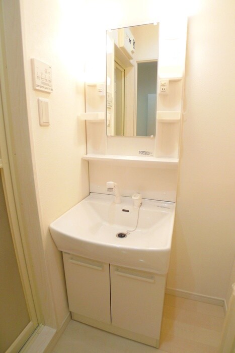 物件内観写真11　(洗面)