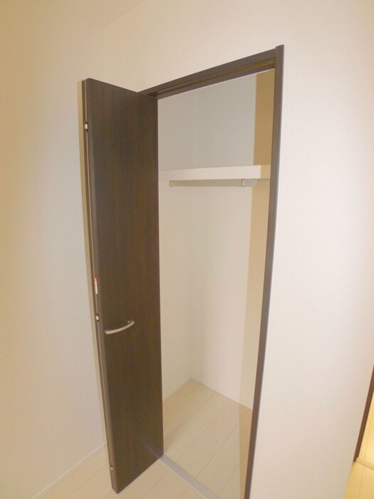 物件内観写真13　(収納)