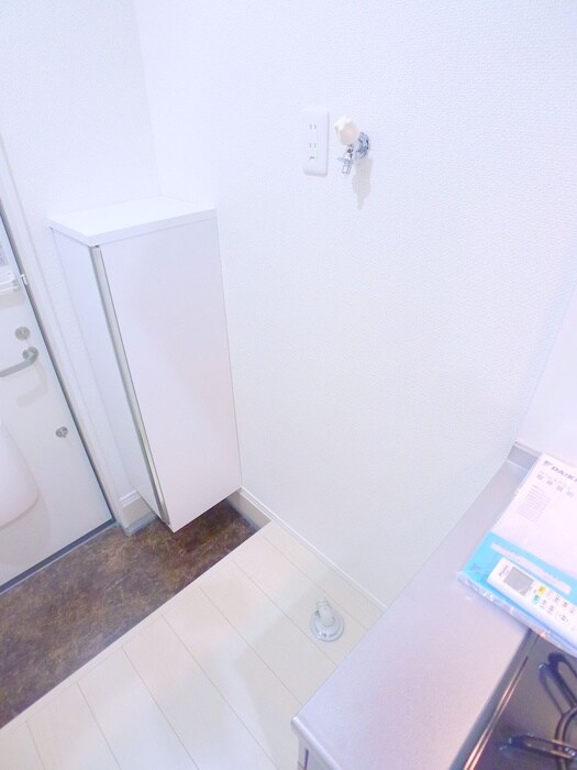 物件内観写真14　(洗濯機置場)