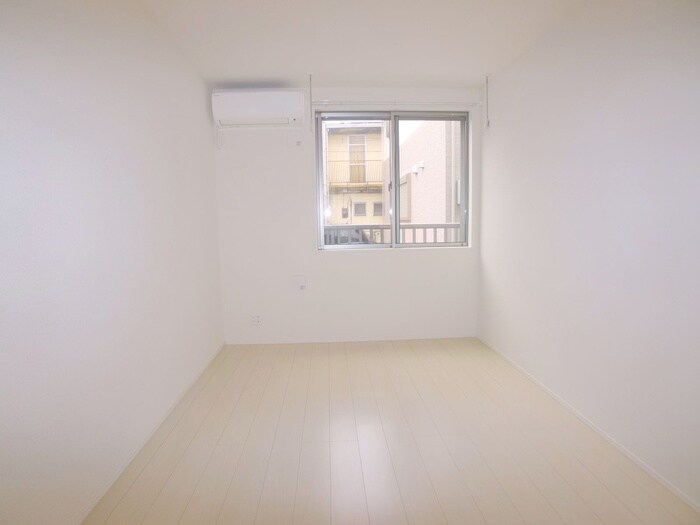 物件内観写真18　(室内からの展望)