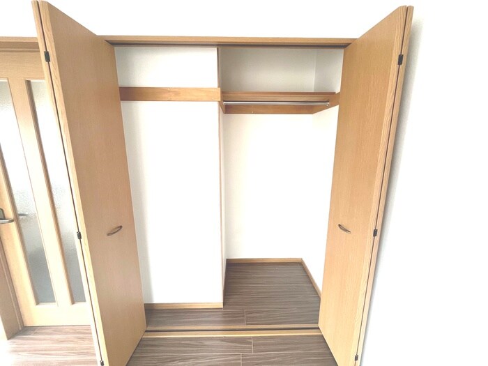 物件内観写真12　(収納)