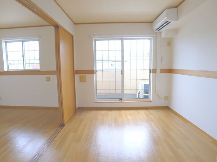 物件内観写真7　(居室)