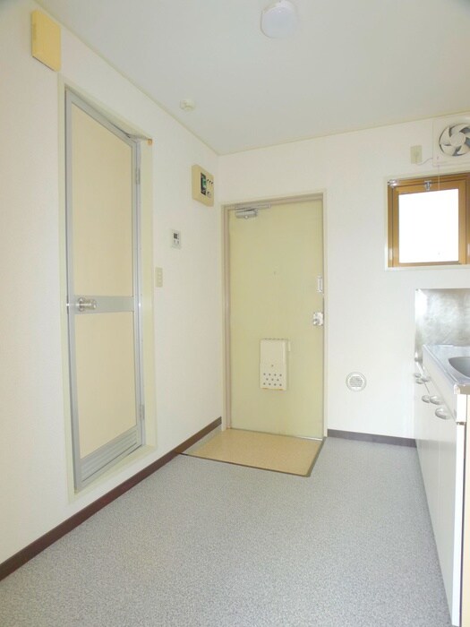 物件内観写真20　(廊下)