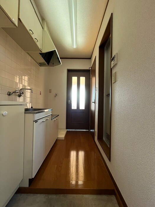 物件内観写真17　(廊下)