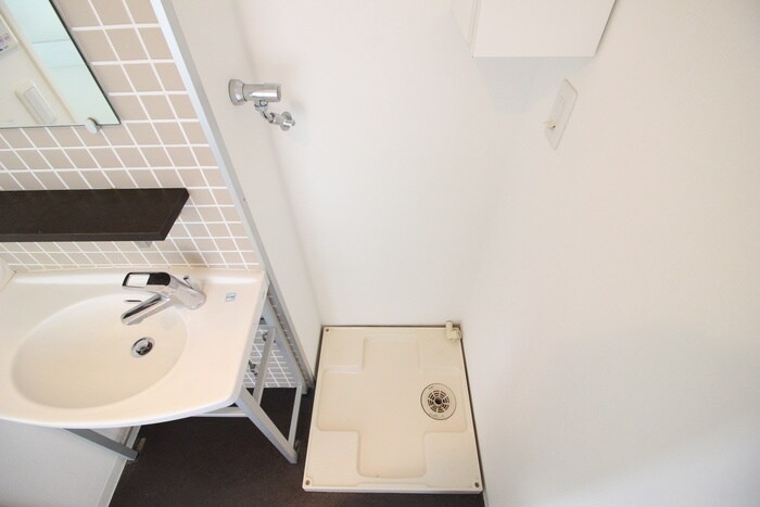 物件内観写真12　(洗濯機置場)