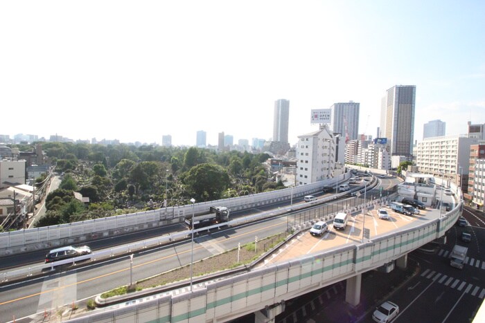 物件内観写真16　(室内からの展望)