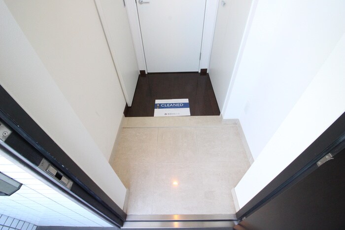 物件内観写真17　(玄関)