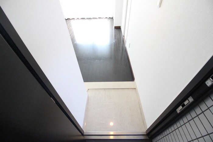 物件内観写真17　(玄関)