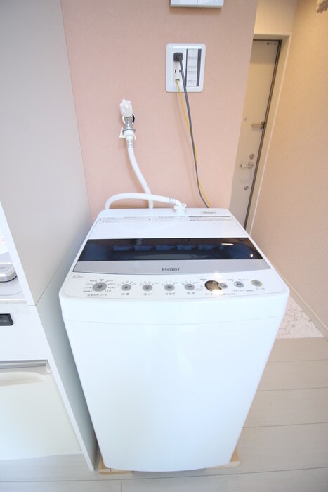 物件内観写真17　(洗濯機置場)