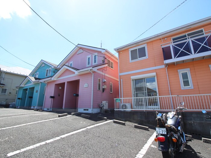 物件外観写真2　(駐車場)