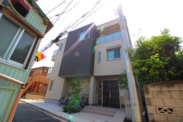 物件外観写真2　(外観写真)