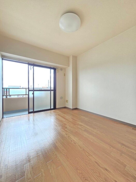 物件内観写真8　(居室)