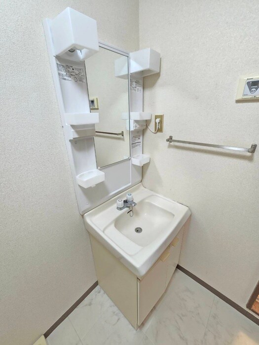 物件内観写真11　(洗面)