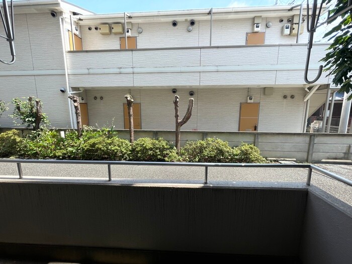 物件内観写真17　(室内からの展望)