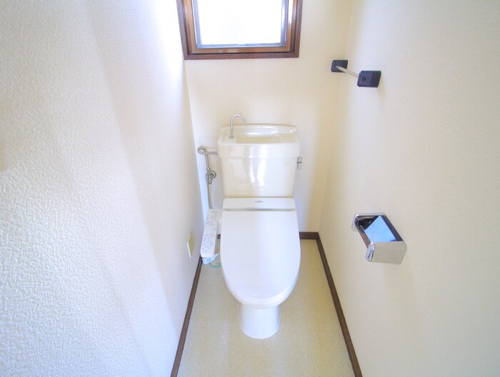 物件内観写真14　(トイレ)