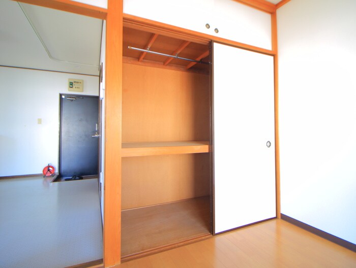物件内観写真15　(収納)