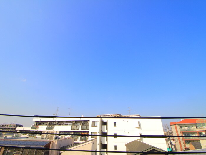 物件内観写真18　(室内からの展望)