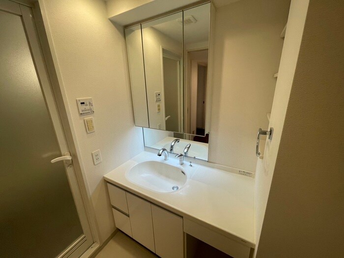 物件内観写真12　(洗面)