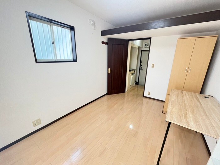 物件内観写真8　(居室)