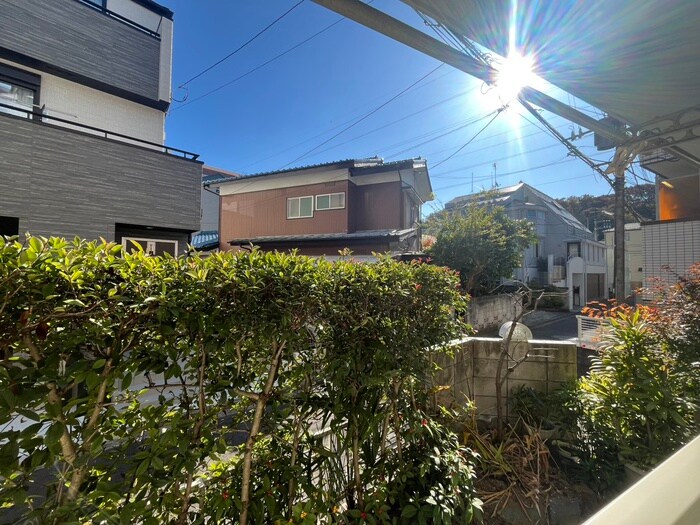 物件内観写真16　(室内からの展望)