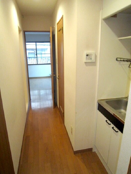 物件内観写真11　(廊下)