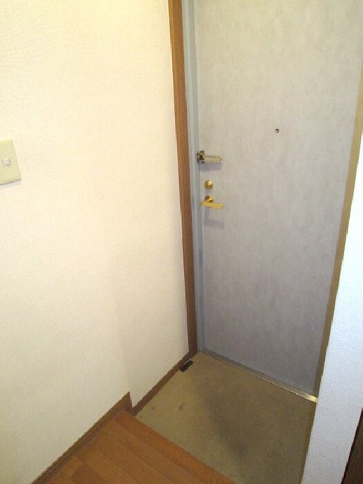 物件内観写真15　(玄関)
