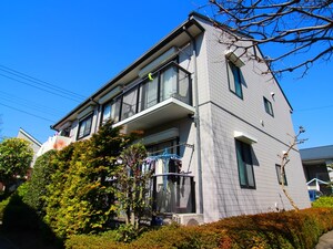 アザレアヒルズB棟外観写真