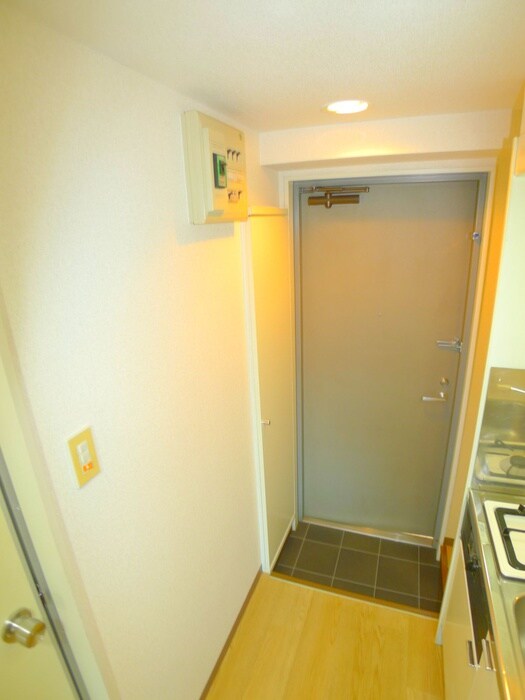 物件内観写真16　(玄関)