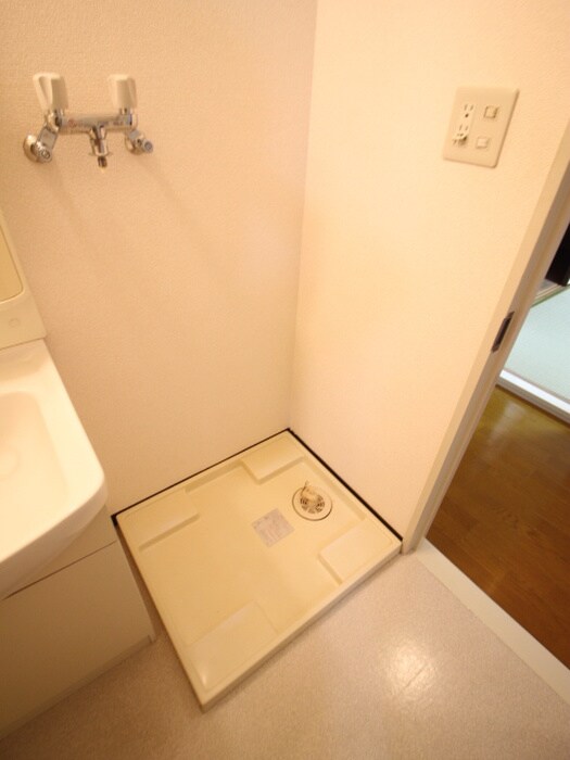 物件内観写真19　(洗濯機置場)