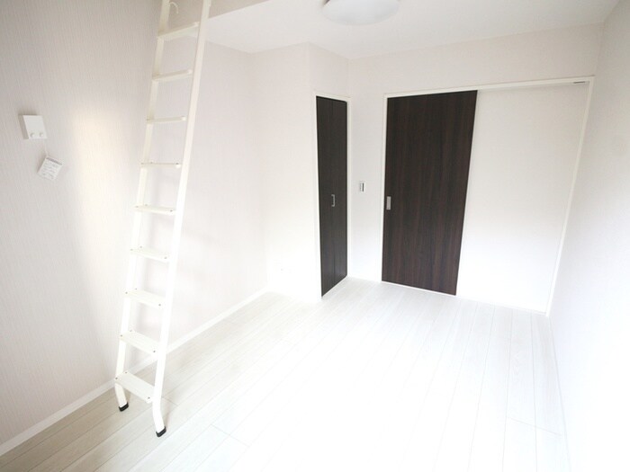 物件内観写真8　(居室)