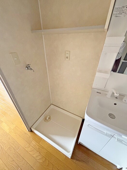 物件内観写真12　(洗濯機置場)
