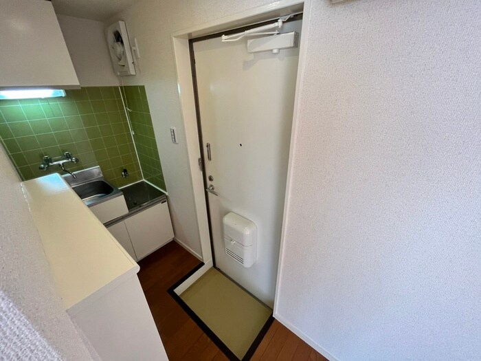 物件内観写真19　(玄関)