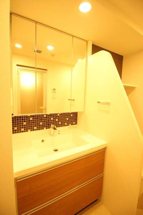 物件内観写真13　(洗面)