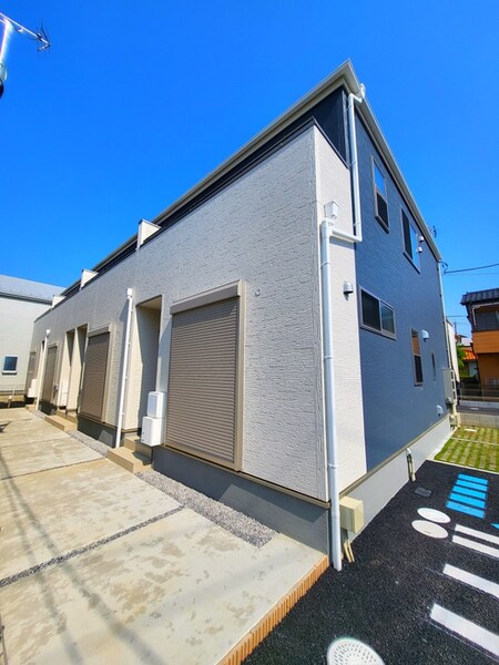 ﾘｰﾌﾞﾙﾌｧｲﾝ草加稲荷Ⅲ2号棟外観写真