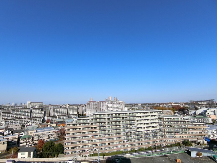 物件内観写真9　(室内からの展望)