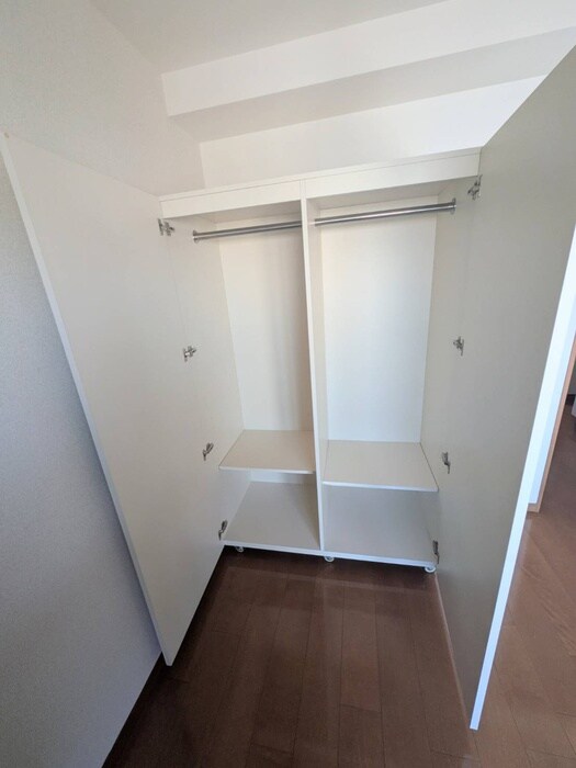物件内観写真11　(収納)